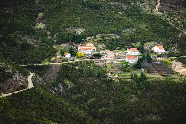 Terreno de 10 ha para Loteamento de 53 moradias unifamiliares - Image 4